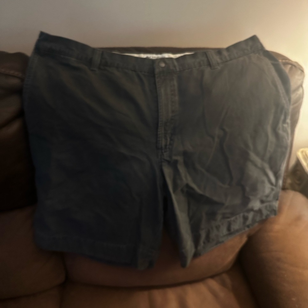Columbia Men's Charcoal Flat Front Shorts